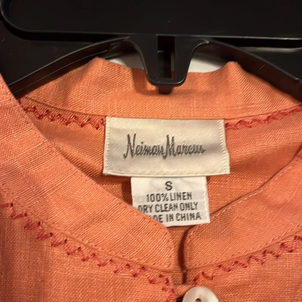 Neiman Marcus-S-Elegant Coral Skirt & long sleeve keyhole 100% linen tunic top.